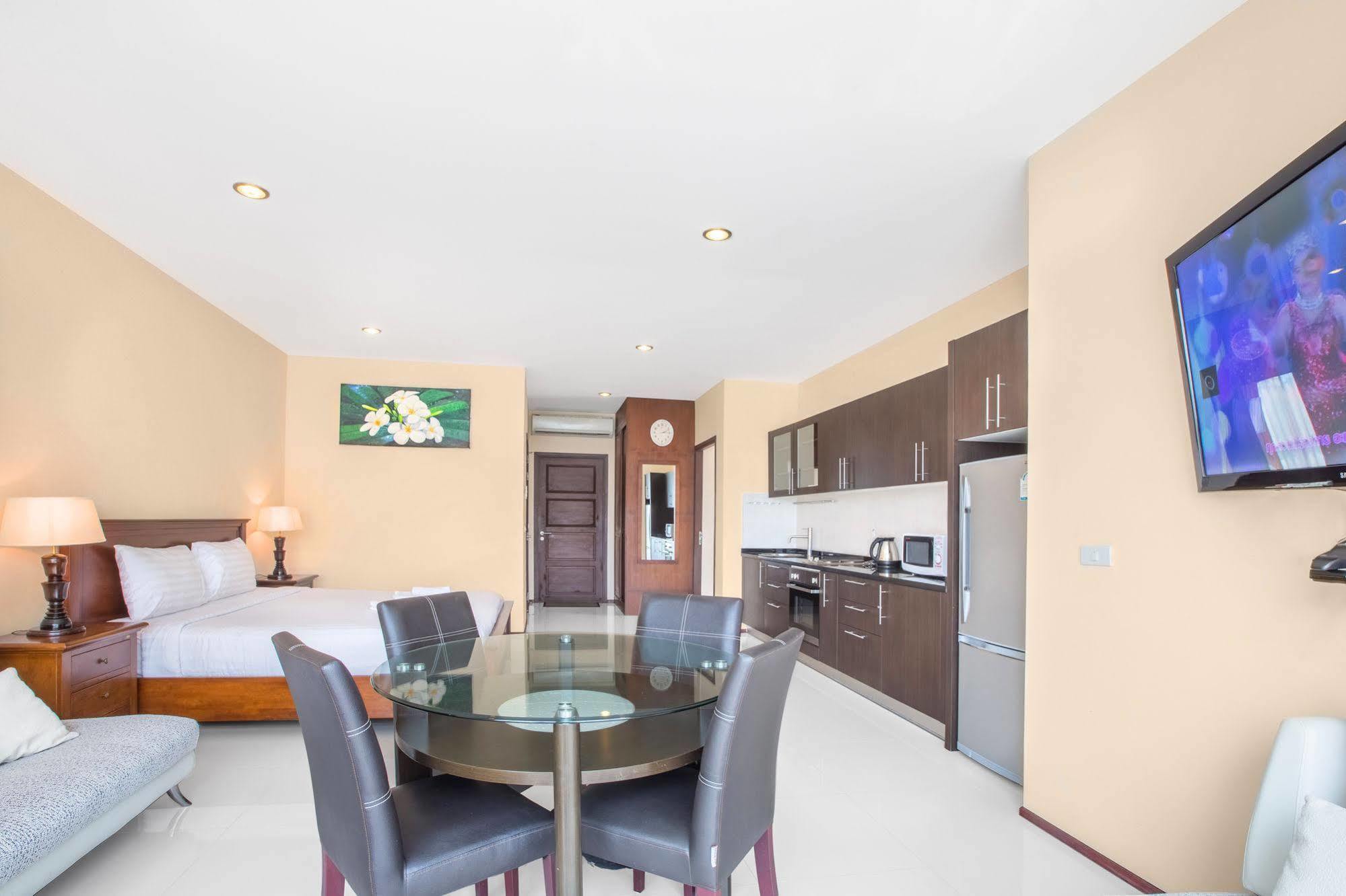Avanta Condominium Mae Nam Esterno foto