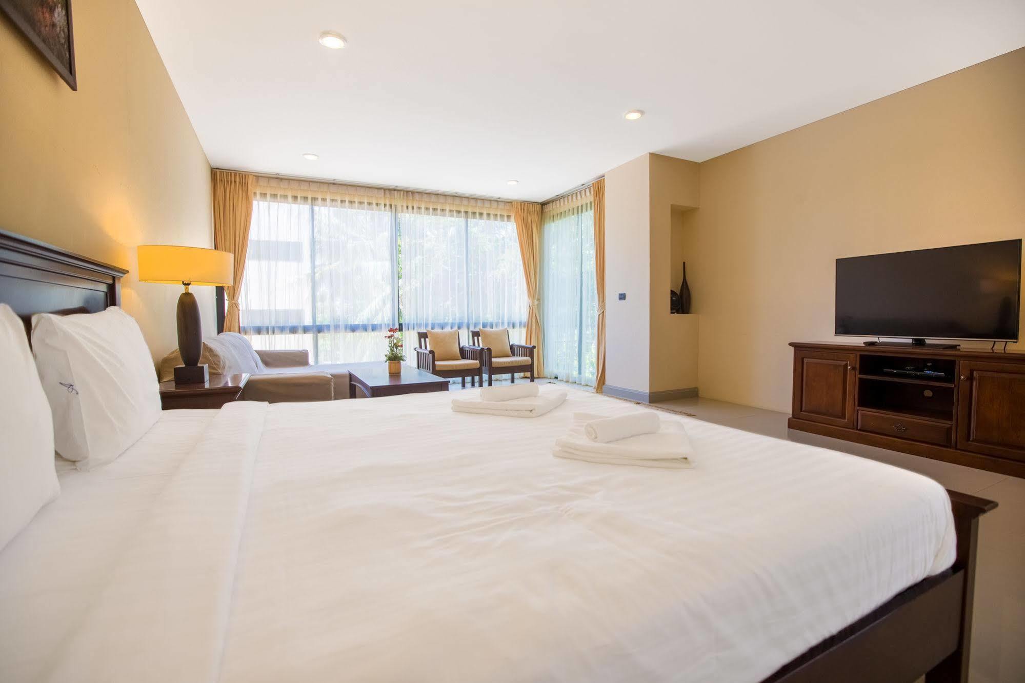 Avanta Condominium Mae Nam Esterno foto