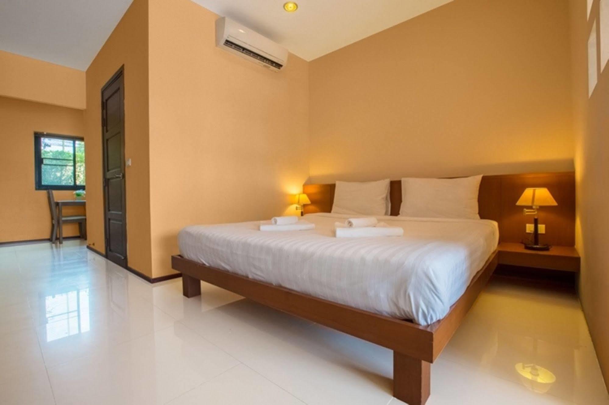 Avanta Condominium Mae Nam Esterno foto